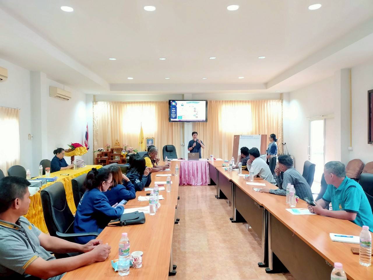 พช.เจริญศิลป์ จ.สกลนคร : ดำเนินโครงการเสริมสร้างและพัฒนาผู้นำการเปลี่ยนแปลง