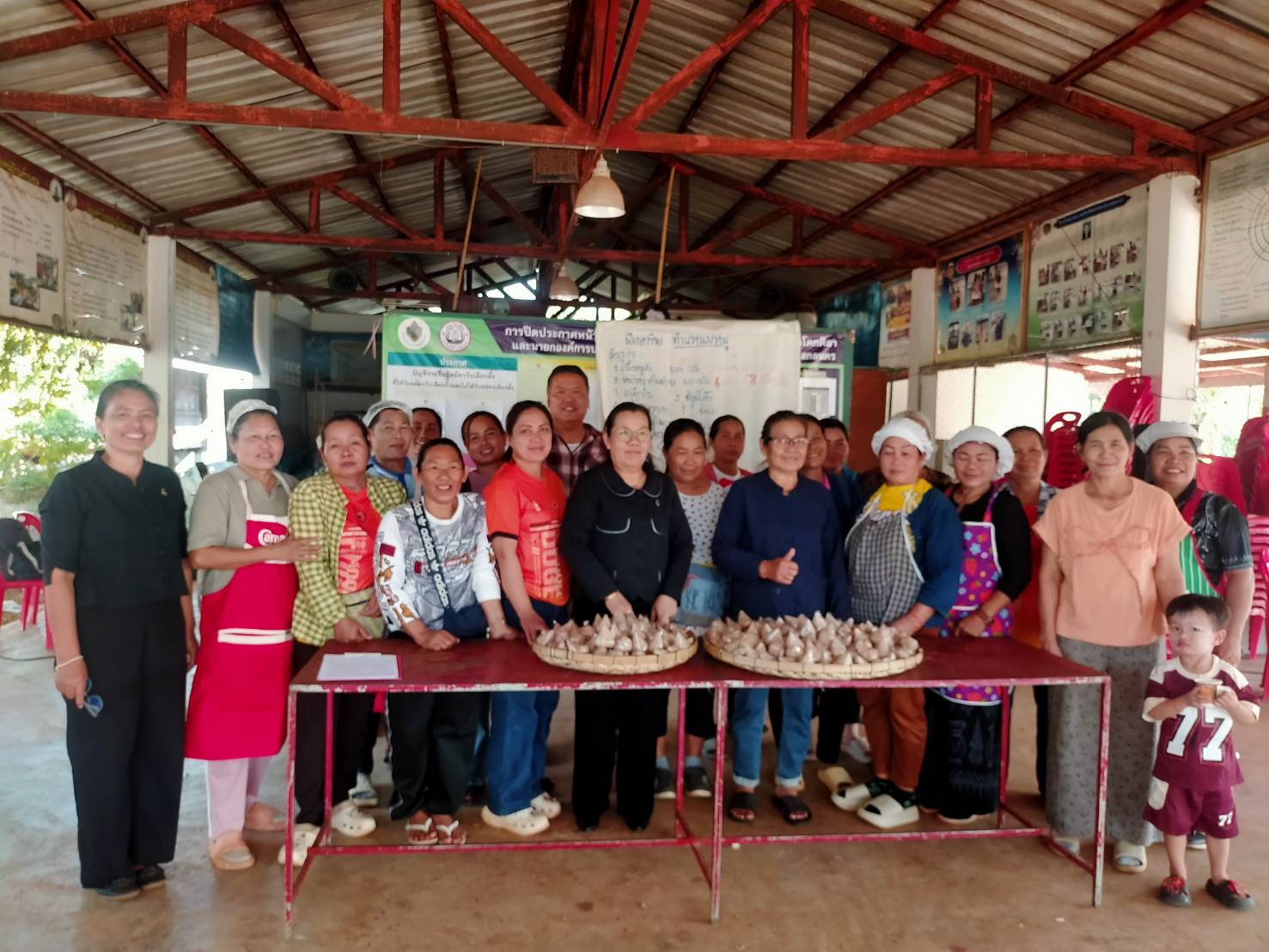 ✨พช.เจริญศิลป์ จ.สกลนคร :  ดำเนินโครงการส่งเสริมการออมและพัฒนาทักษะการบริหารจัดการทางการเงินของครอบครัวและชุมชน