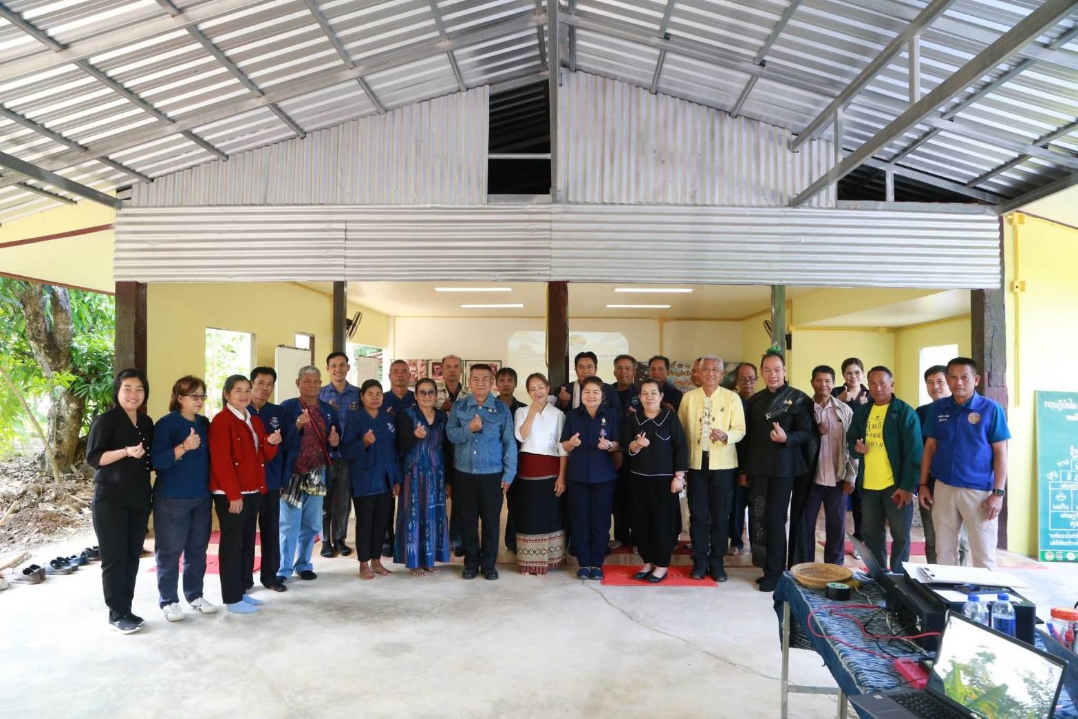 ✨ พช.เจริญศิลป์ จ.สกลนคร : ร่วมขับเคลื่อนงาน "จัดตั้งโรงเรียนเศรษฐกิจพอเพียง" 