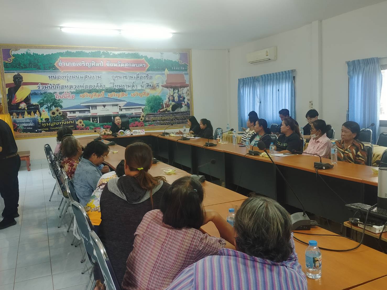 ✨ พช.เจริญศิลป์ จ.สกลนคร :  ร่วมติดตามสนับสนุนการดำเนินงานกองทุนพัฒนาบทบาทสตรีจังหวัดสกลนคร  