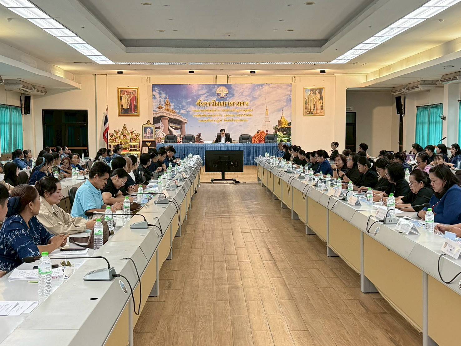 🌟 พช.เจริญศิลป์ จ.สกลนคร : ร่วมประชุมชี้แจงแนวทางโครงการคัดสรรสุดยอดหนึ่งตำบล หนึ่งผลิตภัณฑ์ ปี 2569 ระดับจังหวัด
