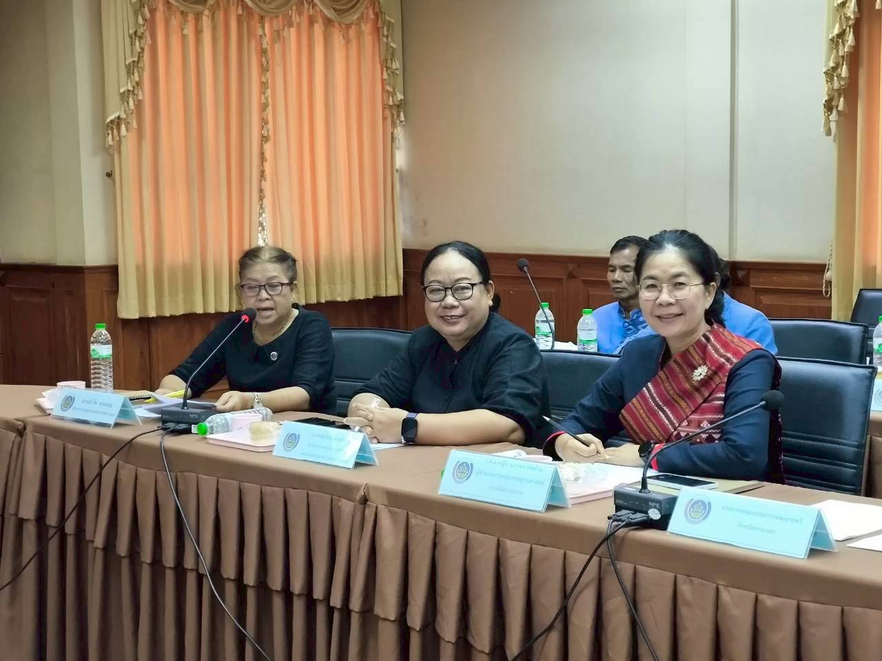 🌟 พช.เจริญศิลป์ จ.สกลนคร : ร่วมประชุมคัดเลือกและเชิดชูเกียรติเครือข่ายพัฒนาชุมชนดีเด่น ตามระบบมาตรฐานการพัฒนาชุมชน (มชช.) ประจำปี 2569