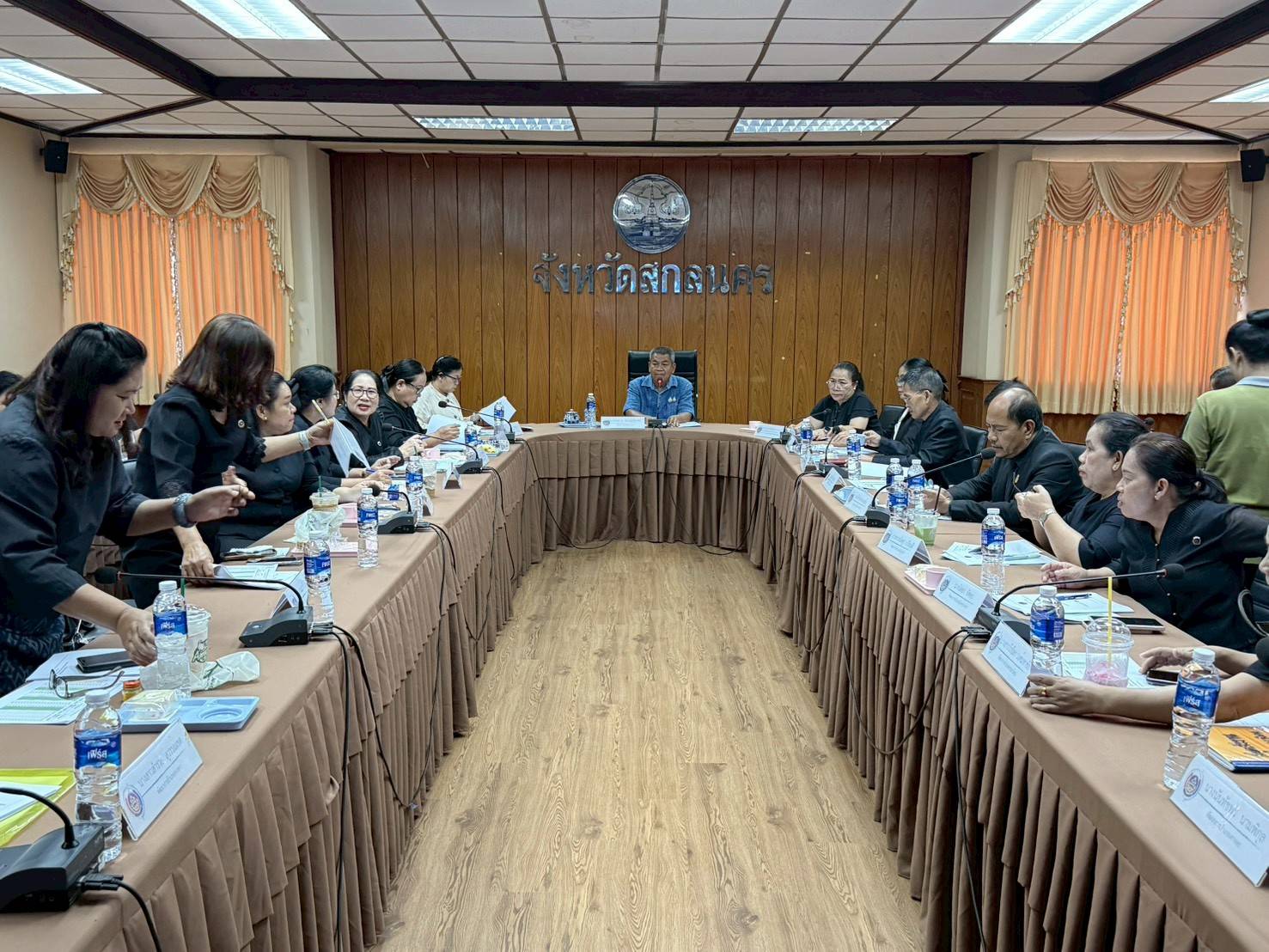 ✨พช.เจริญศิลป์ จ.สกลนคร : ร่วมประชุมผู้บริหารและนักวิชาการพัฒนาชุมชนจังหวัดสกลนคร ครั้งที่ 4/2569