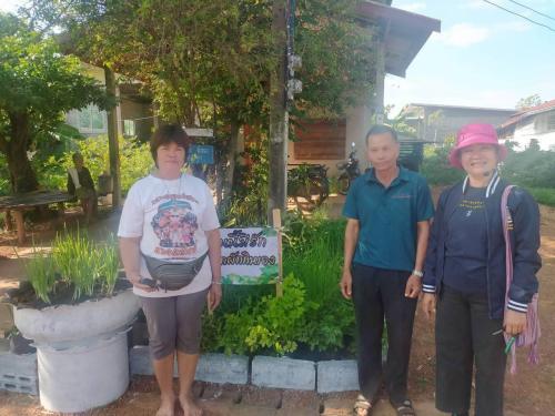 ✨ พช.เจริญศิลป์ จ.สกลนคร : ปฏิบัติการ "Quick Win" 90 วัน ปลูกผักสวนครัว เพื่อสร้างความมั่นคงทางอาหาร สู้ภัยวิกฤต ด้วยวิถีพอเพียง